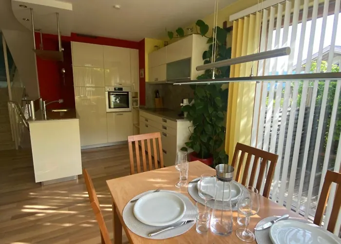 Hartweger House Nyaraló *